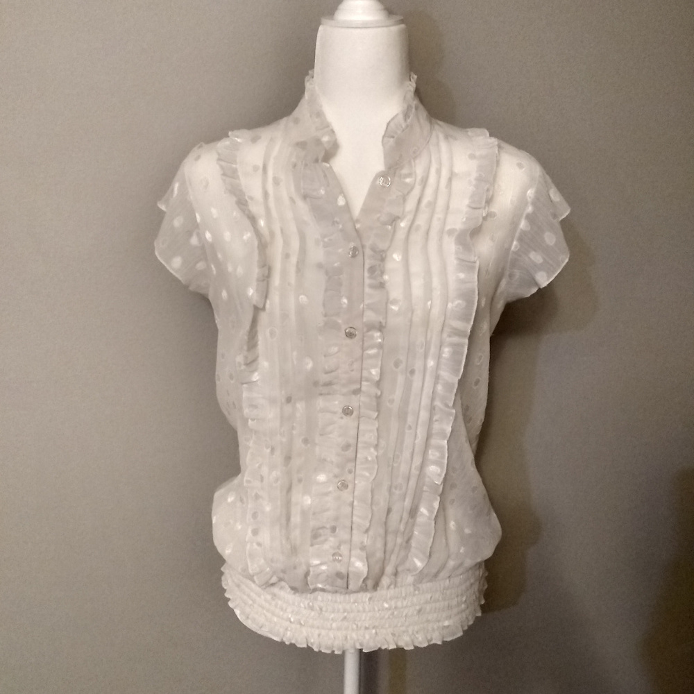 Maurices, white elastic bottom top, with ruffles
